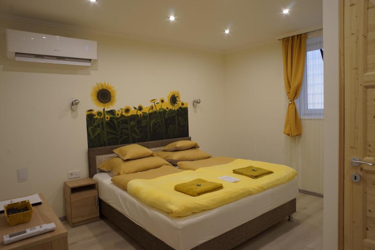 Csengo Vendeghaz Hotel Kiskoros Luaran gambar