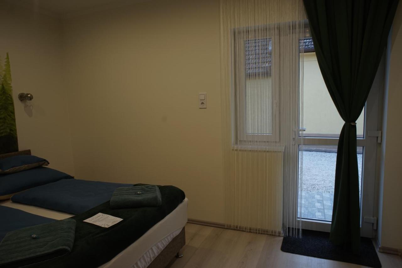 Csengo Vendeghaz Hotel Kiskoros Luaran gambar