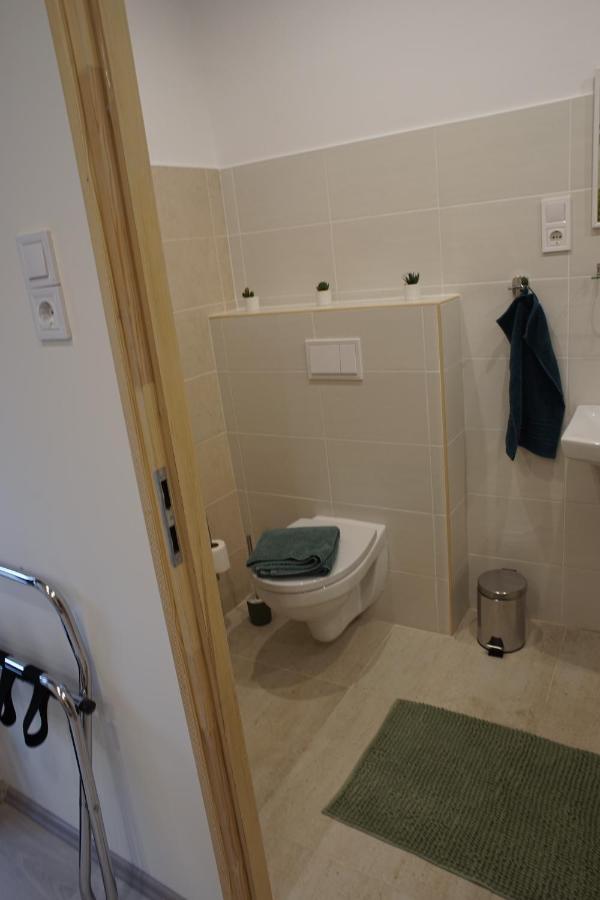 Csengo Vendeghaz Hotel Kiskoros Luaran gambar